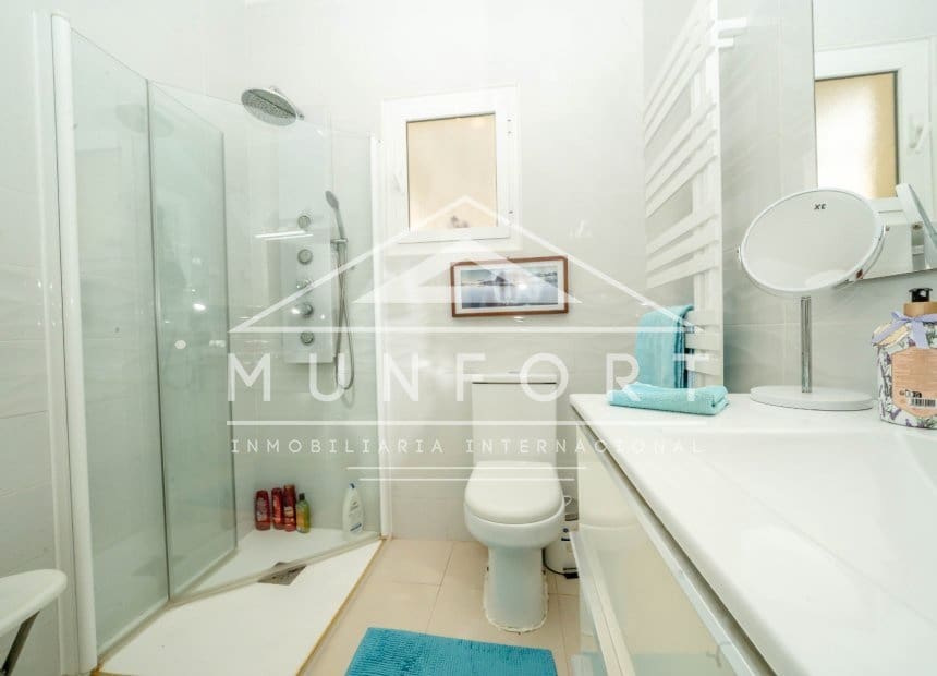 4 soveværelse Villa til salg i Villamartin med swimmingpool garage - € 399.000 (Ref: 10093743)