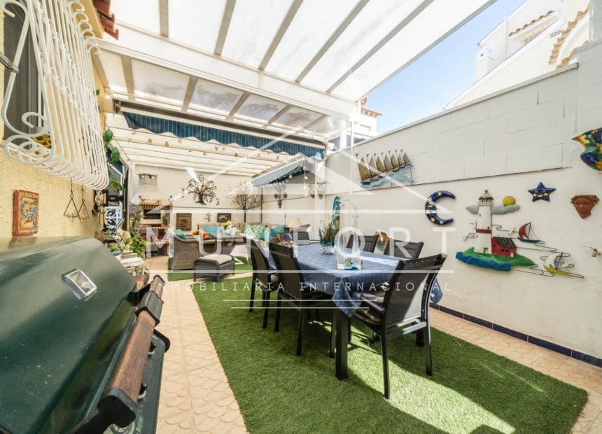4 soveværelse Villa til salg i Villamartin med swimmingpool garage - € 399.000 (Ref: 10093743)