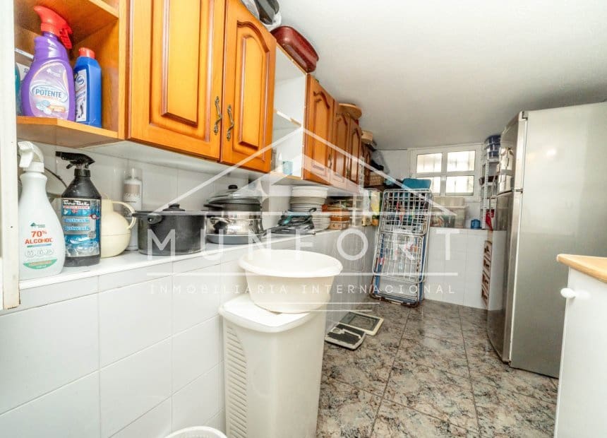 4 soveværelse Villa til salg i Villamartin med swimmingpool garage - € 399.000 (Ref: 10093743)
