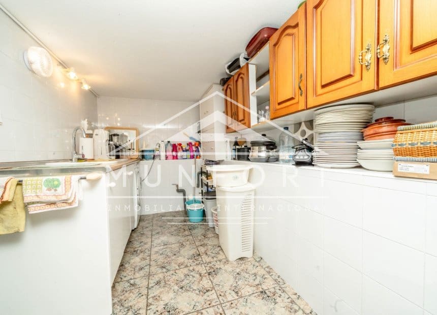 4 soveværelse Villa til salg i Villamartin med swimmingpool garage - € 399.000 (Ref: 10093743)