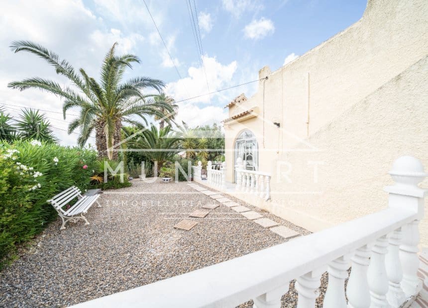 2 bedroom Villa for sale in Orihuela Costa with pool garage - € 450,000 (Ref: 10093744)
