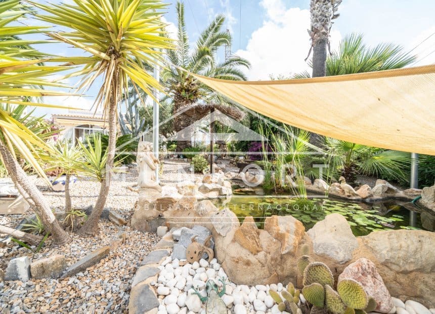 2 bedroom Villa for sale in Orihuela Costa with pool garage - € 450,000 (Ref: 10093744)