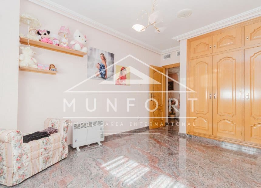 3 sypialnia Willa na sprzedaż w Los Alcazares z garażem - 449 000 € (Ref: 10093745)