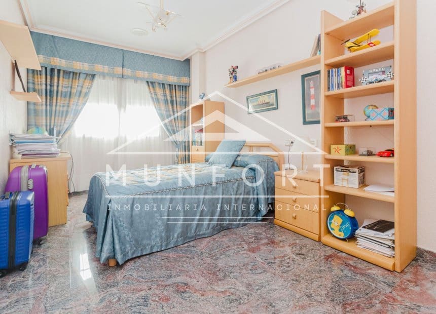 3 sypialnia Willa na sprzedaż w Los Alcazares z garażem - 449 000 € (Ref: 10093745)