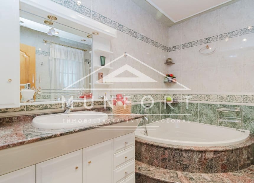 3 sypialnia Willa na sprzedaż w Los Alcazares z garażem - 449 000 € (Ref: 10093745)