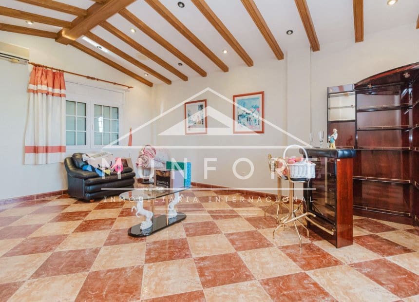 3 sypialnia Willa na sprzedaż w Los Alcazares z garażem - 449 000 € (Ref: 10093745)