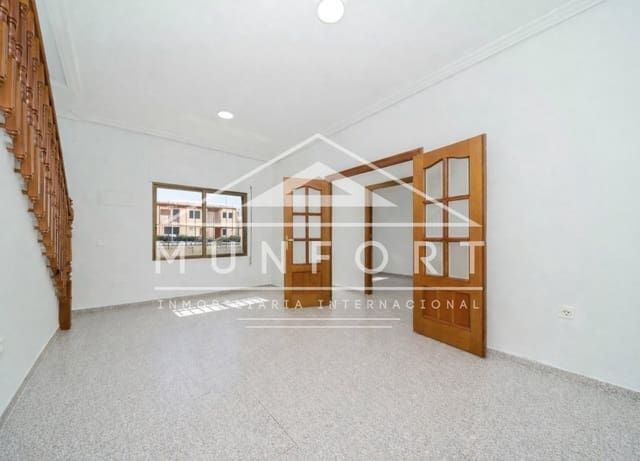 4 quarto Moradia em Banda para venda em Pilar de la Horadada ciudad, Pilar de la Horadada - 209 000 € (Ref: 10093746)