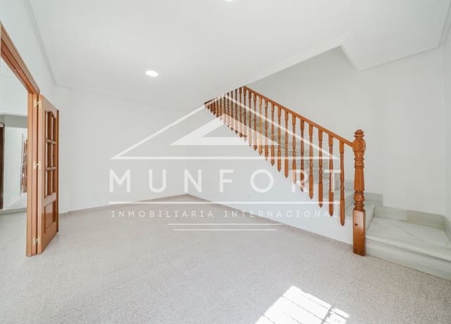 4 quarto Moradia em Banda para venda em Pilar de la Horadada ciudad, Pilar de la Horadada - 209 000 € (Ref: 10093746)