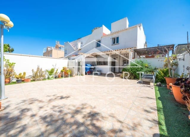 3 slaapkamer Rijtjeshuis te koop in Villamartin, Orihuela - € 245.000 (Ref: 10093747)