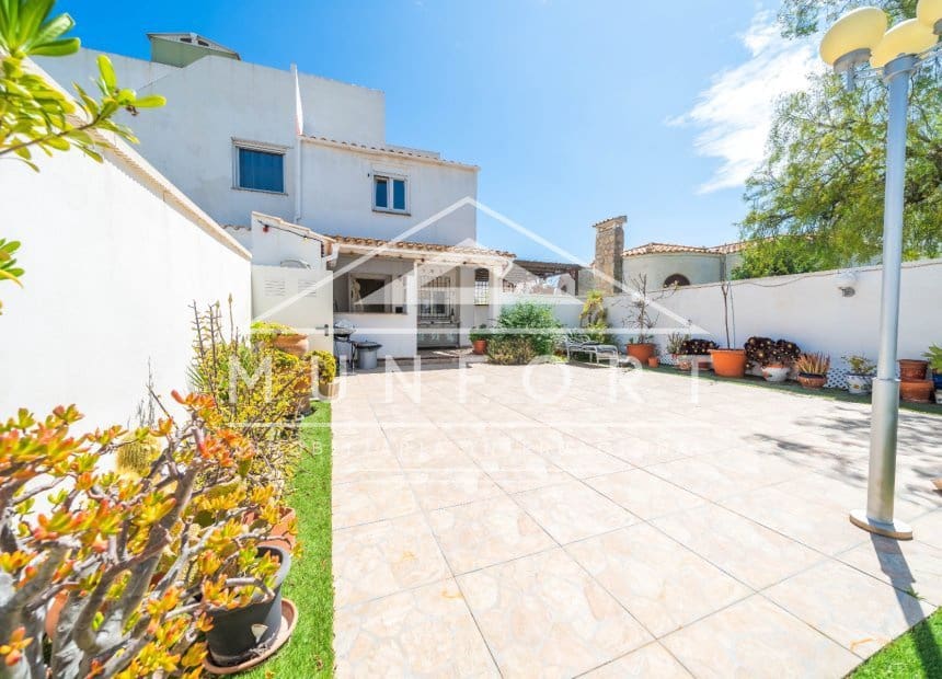 3 chambre Villa/Maison Mitoyenne à vendre à Villamartin - 245 000 € (Ref: 10093747)