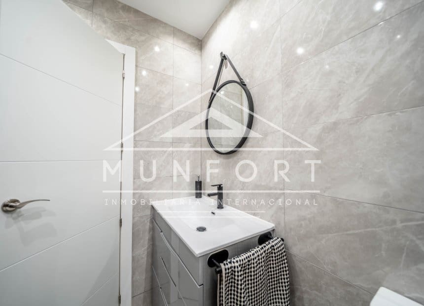 3 chambre Villa/Maison Mitoyenne à vendre à Villamartin - 245 000 € (Ref: 10093747)