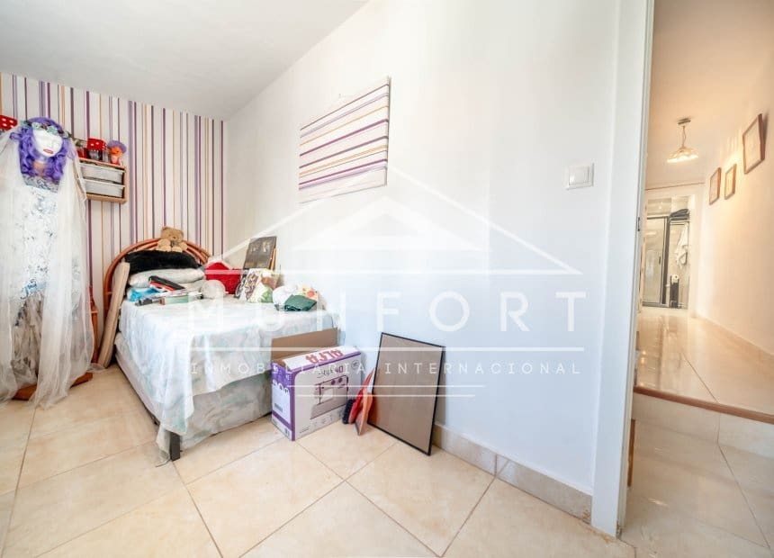 3 chambre Villa/Maison Mitoyenne à vendre à Villamartin - 245 000 € (Ref: 10093747)