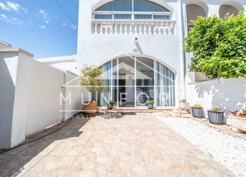 3 chambre Villa/Maison Mitoyenne à vendre à Villamartin - 245 000 € (Ref: 10093747)
