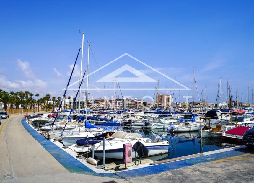 3 soverom Leilighet til leie i Los Cuarteros - € 850 (Ref: 10093749)