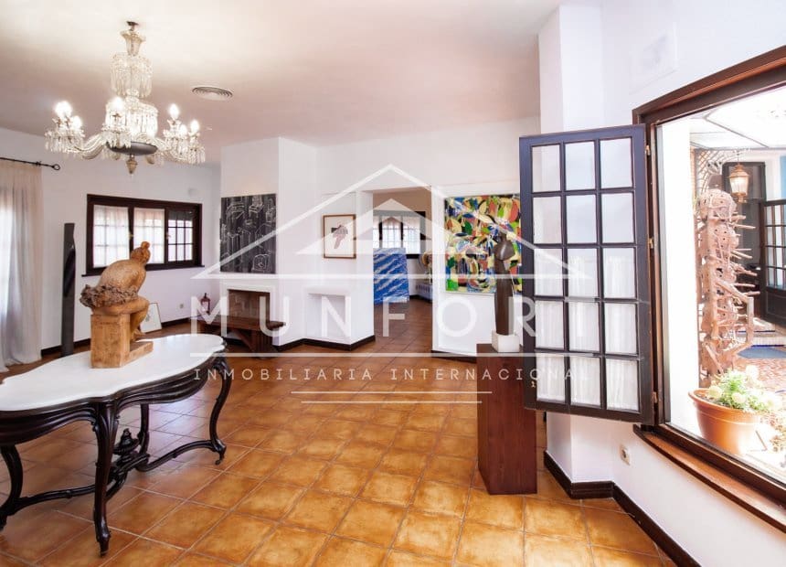 3 slaapkamer Commercieel te koop in Dehesa de Campoamor - € 850.000 (Ref: 10095044)