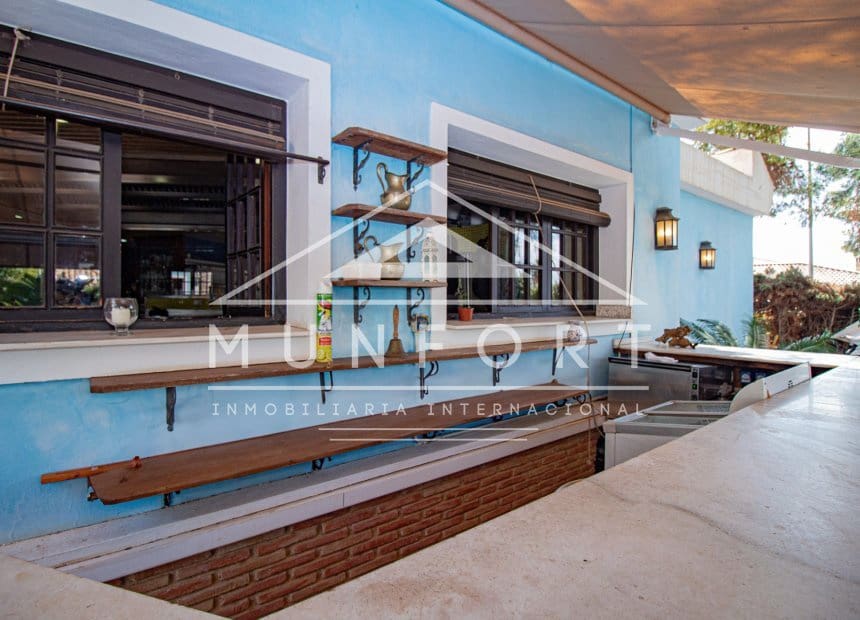 3 slaapkamer Commercieel te koop in Dehesa de Campoamor - € 850.000 (Ref: 10095044)