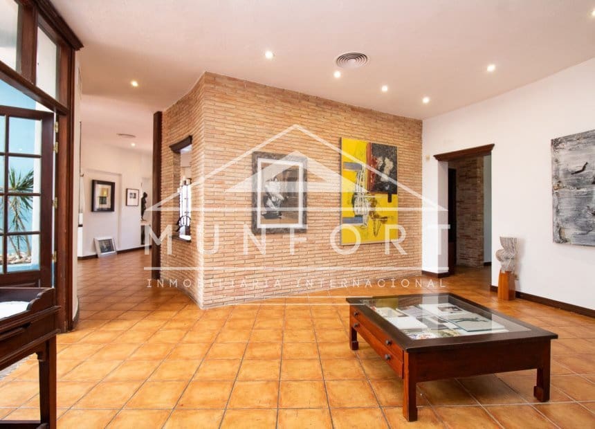 3 slaapkamer Commercieel te koop in Dehesa de Campoamor - € 850.000 (Ref: 10095044)