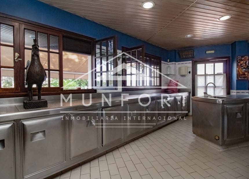 3 slaapkamer Commercieel te koop in Dehesa de Campoamor - € 850.000 (Ref: 10095044)