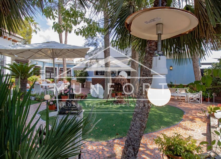 3 slaapkamer Commercieel te koop in Dehesa de Campoamor - € 850.000 (Ref: 10095044)