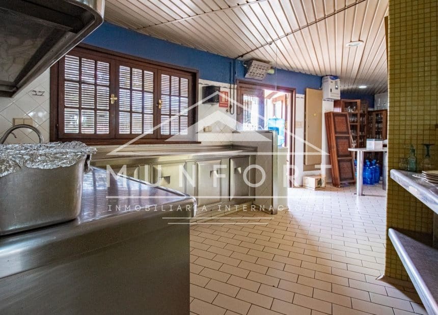 3 slaapkamer Commercieel te koop in Dehesa de Campoamor - € 850.000 (Ref: 10095044)