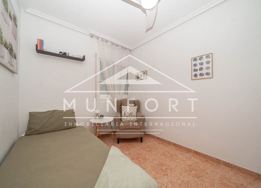 8 soveværelse Rækkehus til salg i Los Cuarteros med garage - € 359.000 (Ref: 10095046)