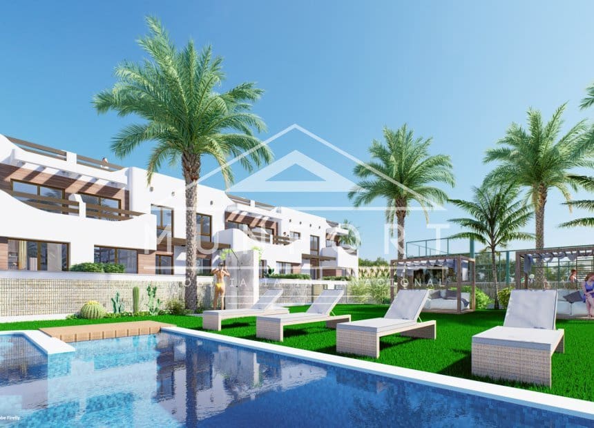 2 bedroom Bungalow for sale in Torre de la Horadada with pool garage - € 339,000 (Ref: 10095722)