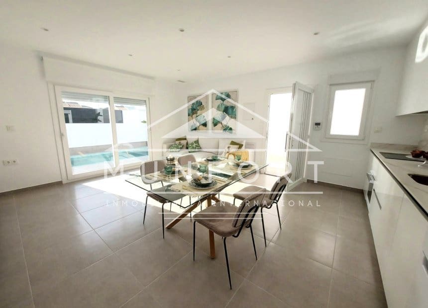Chalet de 2 habitaciones en Roldan en venta con piscina - 242.500 € (Ref: 10095814)