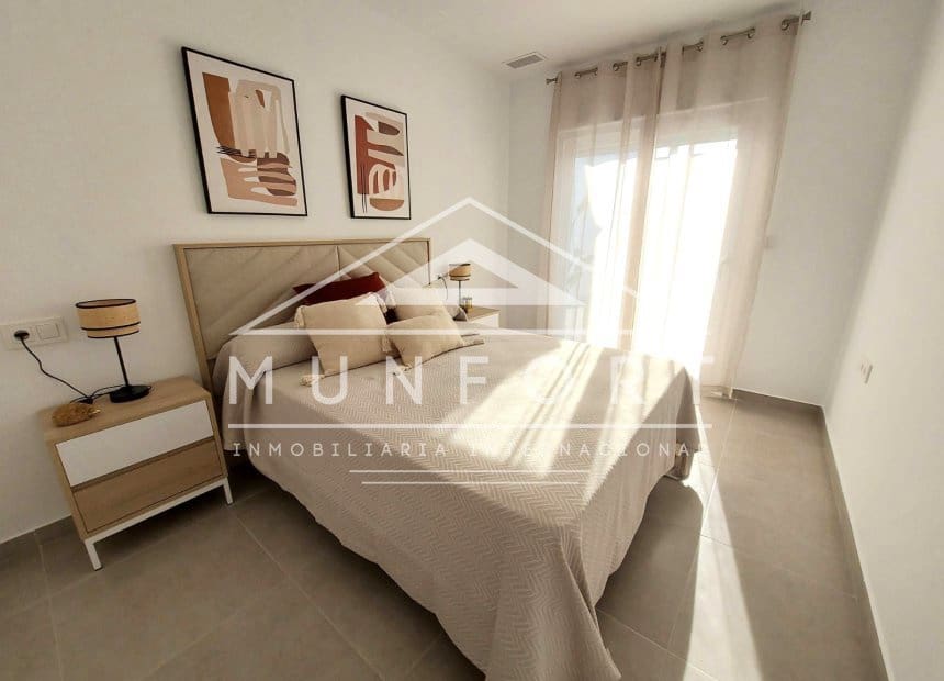 Chalet de 2 habitaciones en Roldan en venta con piscina - 242.500 € (Ref: 10095814)