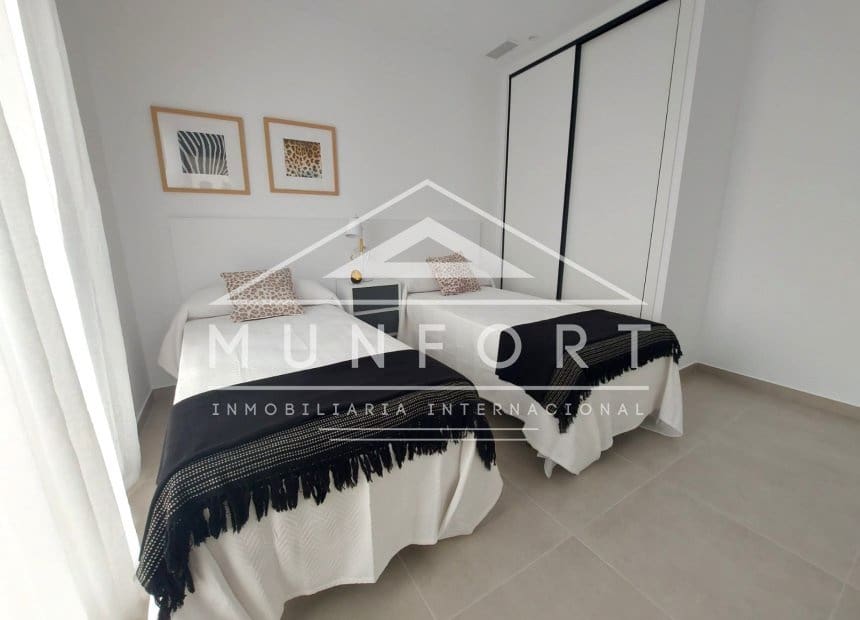 Chalet de 2 habitaciones en Roldan en venta con piscina - 242.500 € (Ref: 10095814)