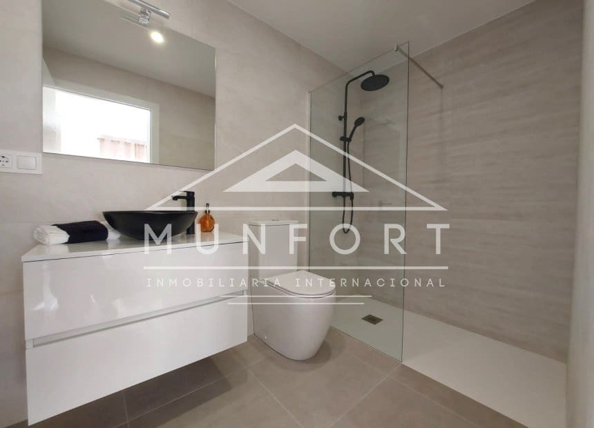 Chalet de 2 habitaciones en Roldan en venta con piscina - 242.500 € (Ref: 10095814)