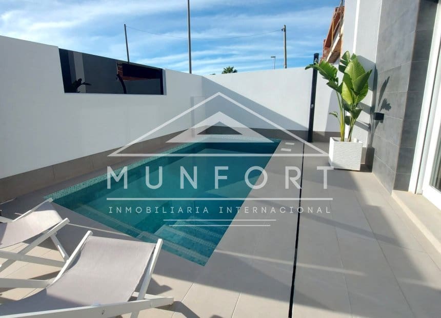 Chalet de 2 habitaciones en Roldan en venta con piscina - 242.500 € (Ref: 10095814)