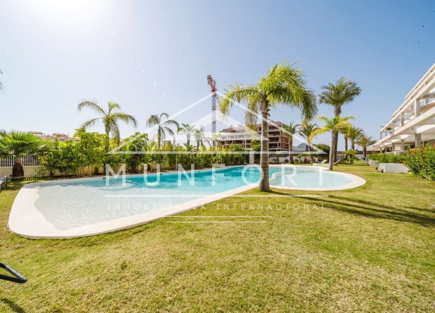 2 soveværelse Lejlighed til salg i Mar de Cristal med swimmingpool garage - € 325.000 (Ref: 10095816)