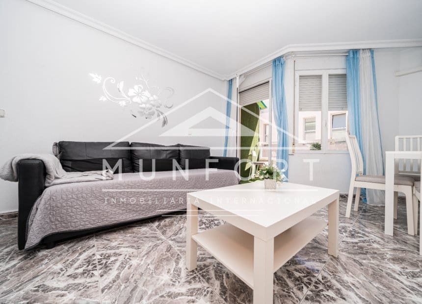 2 soverom Leilighet til leie i Torrevieja - € 850 (Ref: 10100549)