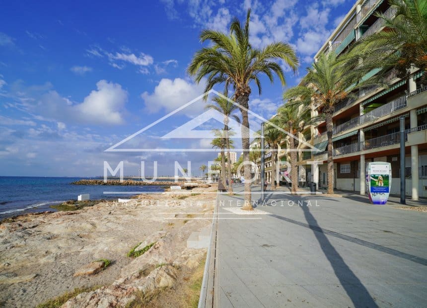 2 soverom Leilighet til leie i Torrevieja - € 850 (Ref: 10100549)