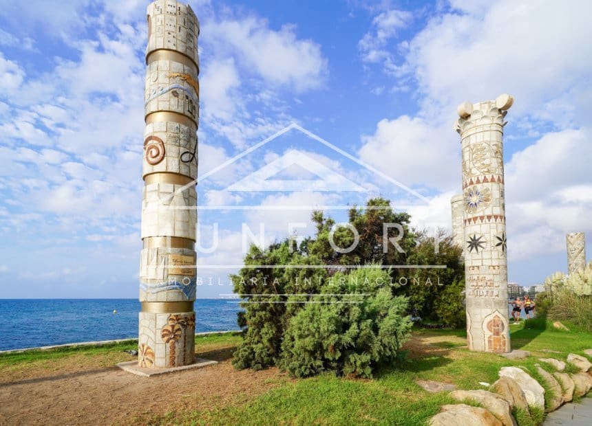2 soverom Leilighet til leie i Torrevieja - € 850 (Ref: 10100549)