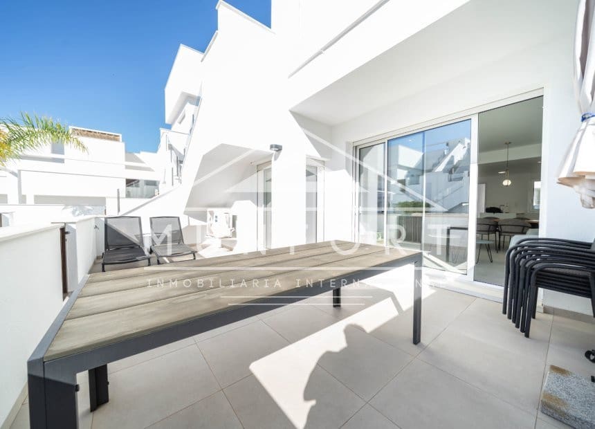 2 makuuhuone Bungalow myytävänä paikassa Pilar de la Horadada mukana uima-altaan 
autotalli - 249 000 € (Ref: 10101198)