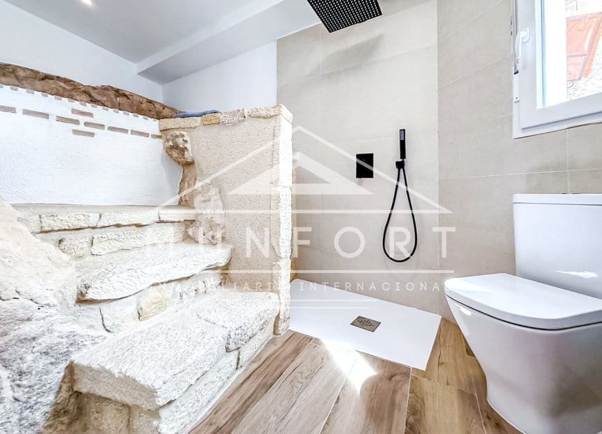 1 sovrum Villa att hyra i Albacete stad med pool - 150 € (Ref: 10106478)