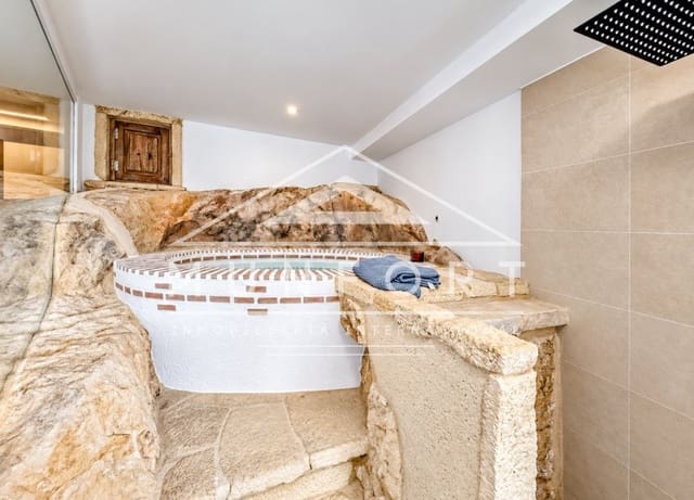 1 bedroom Villa for rent in Albacete city with pool - € 150 (Ref: 10106478)