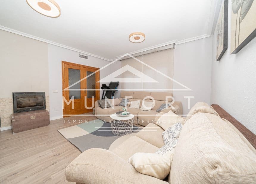 3 makuuhuone Rivitalo myytävänä paikassa Roldan mukana 
autotalli - 259 000 € (Ref: 10116030)