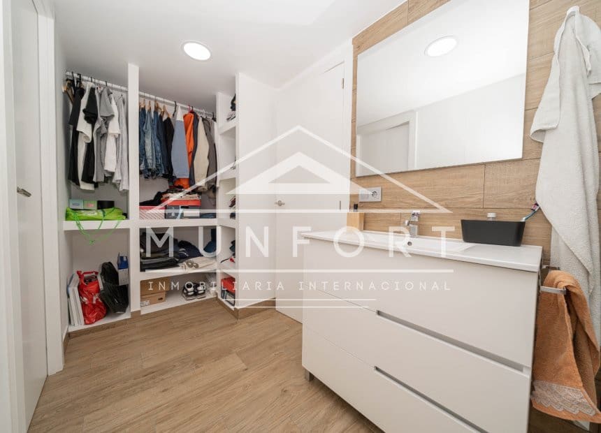 3 makuuhuone Rivitalo myytävänä paikassa Roldan mukana 
autotalli - 259 000 € (Ref: 10116030)