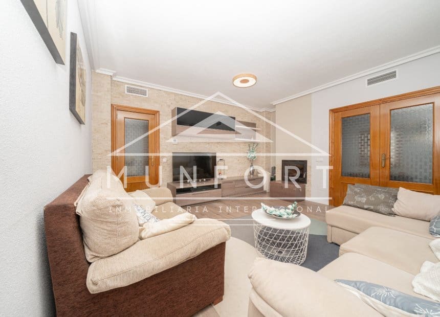 3 makuuhuone Rivitalo myytävänä paikassa Roldan mukana 
autotalli - 259 000 € (Ref: 10116030)