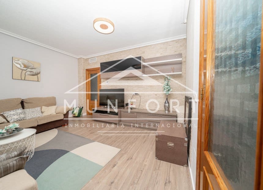3 makuuhuone Rivitalo myytävänä paikassa Roldan mukana 
autotalli - 259 000 € (Ref: 10116030)