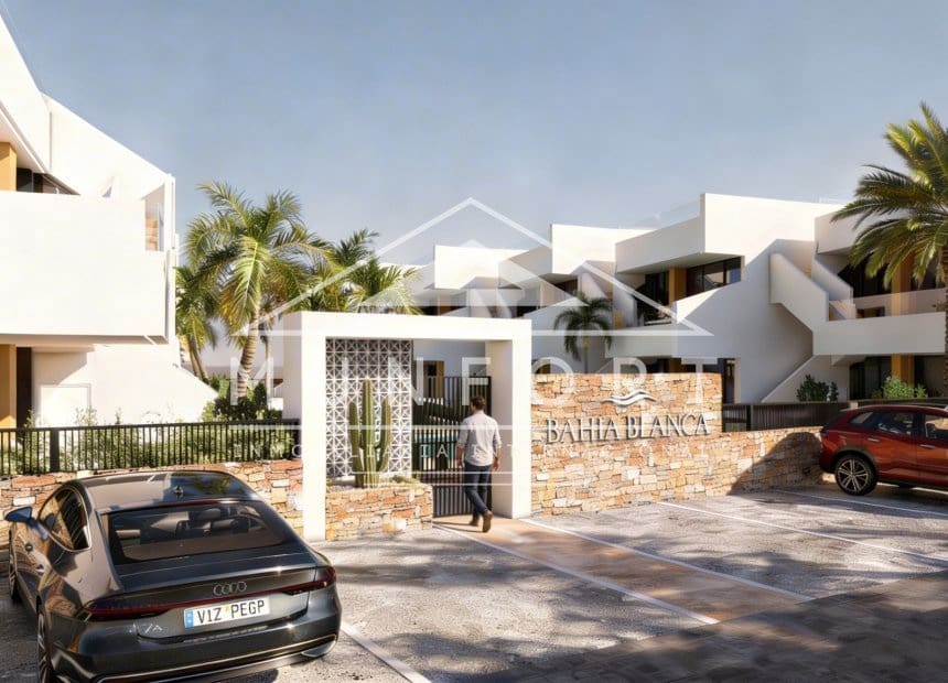 3 quarto Bungalow para venda em Pilar de la Horadada com piscina garagem - 309 000 € (Ref: 10118123)