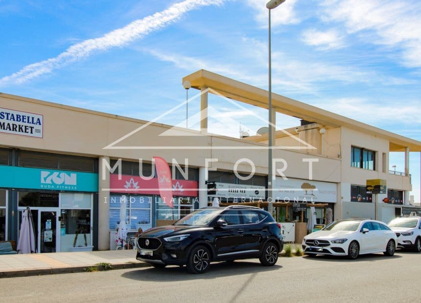 Local Comercial en Bigastro en venta - 450.000 € (Ref: 10118125)