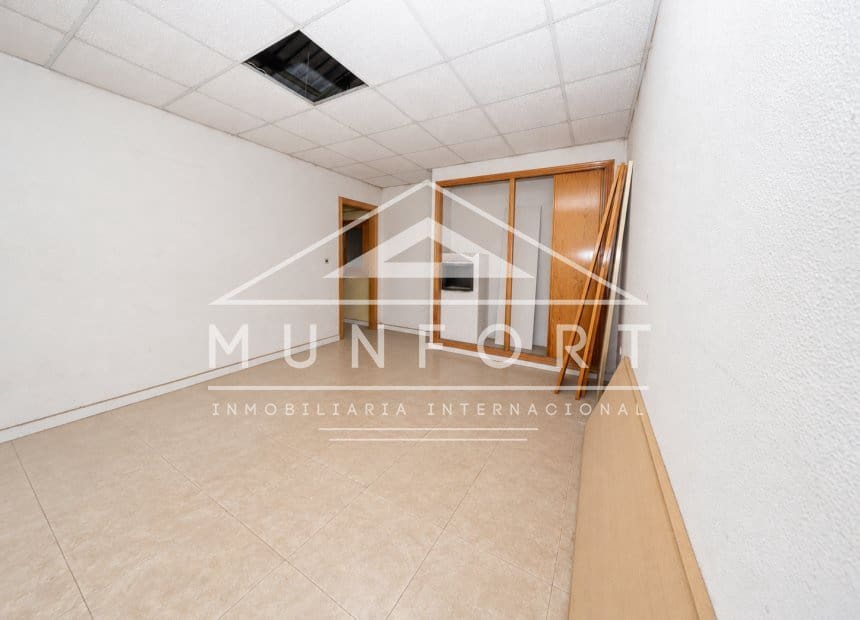 Local Comercial en Bigastro en venta - 450.000 € (Ref: 10118125)