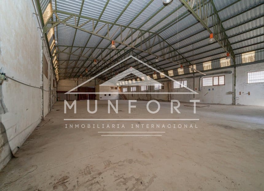 Local Comercial en Bigastro en venta - 450.000 € (Ref: 10118125)