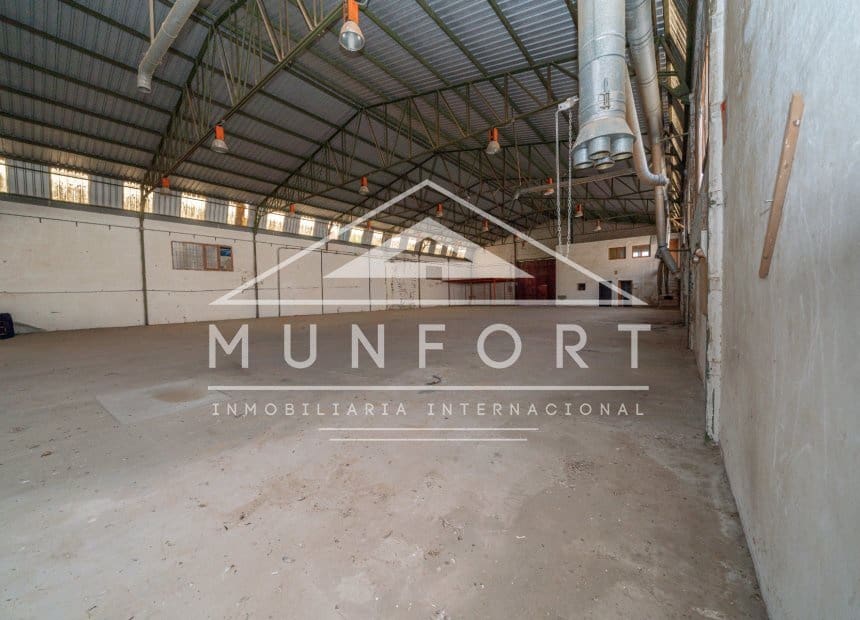 Local Comercial en Bigastro en venta - 450.000 € (Ref: 10118125)
