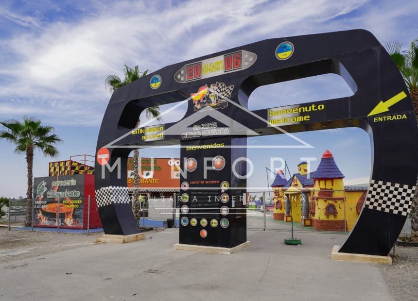 Local Comercial en Bigastro en venta - 450.000 € (Ref: 10118125)