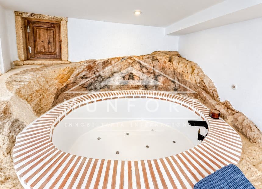 2 bedroom Villa for sale in Albacete city - € 129,900 (Ref: 10121065)