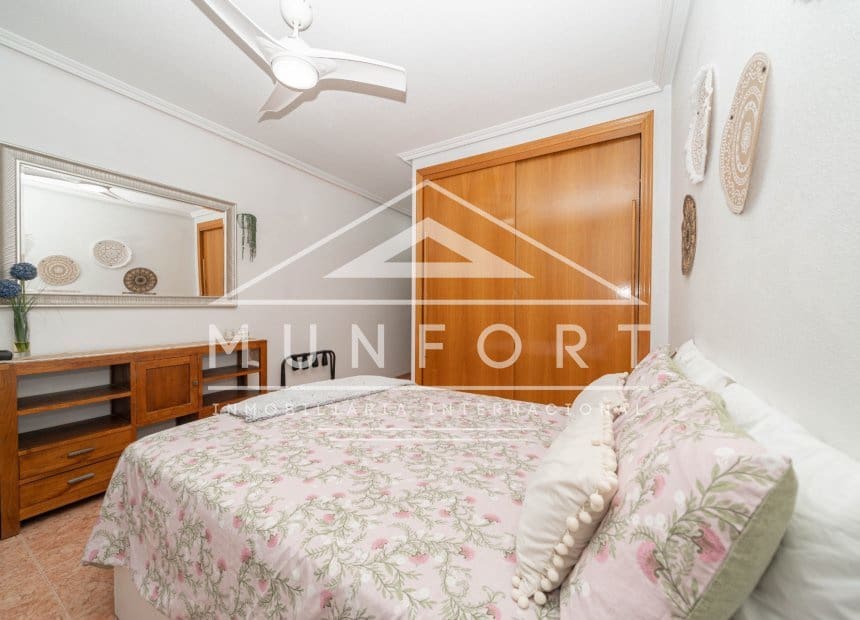 8 soverom Rekkehus til salgs i Los Cuarteros med garasje - € 359 000 (Ref: 10121066)